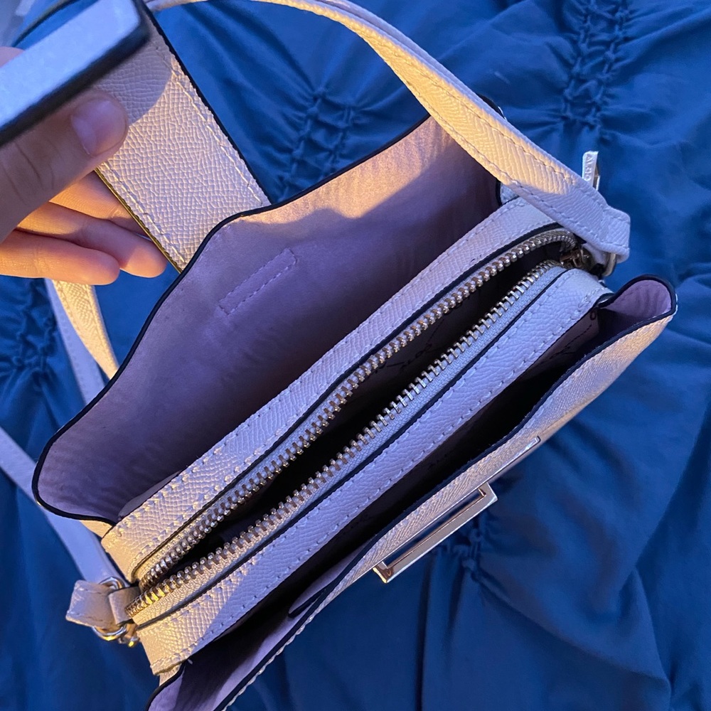 Purse - Picture 2 of 5